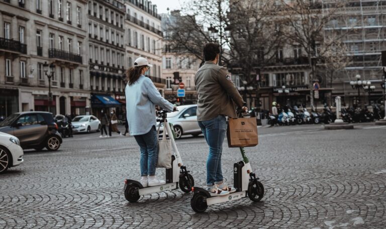 paris scooters in the street